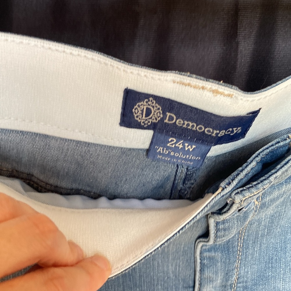 Democracy ab solution jean short denim short w slimming panel distressed 22W - Picture 13 of 17